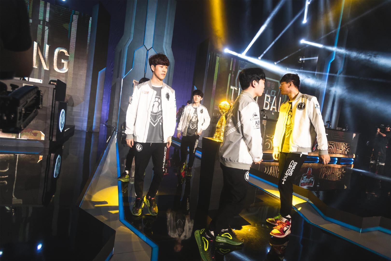 LOL官方发布新系列妖怪艺术家皮肤预览